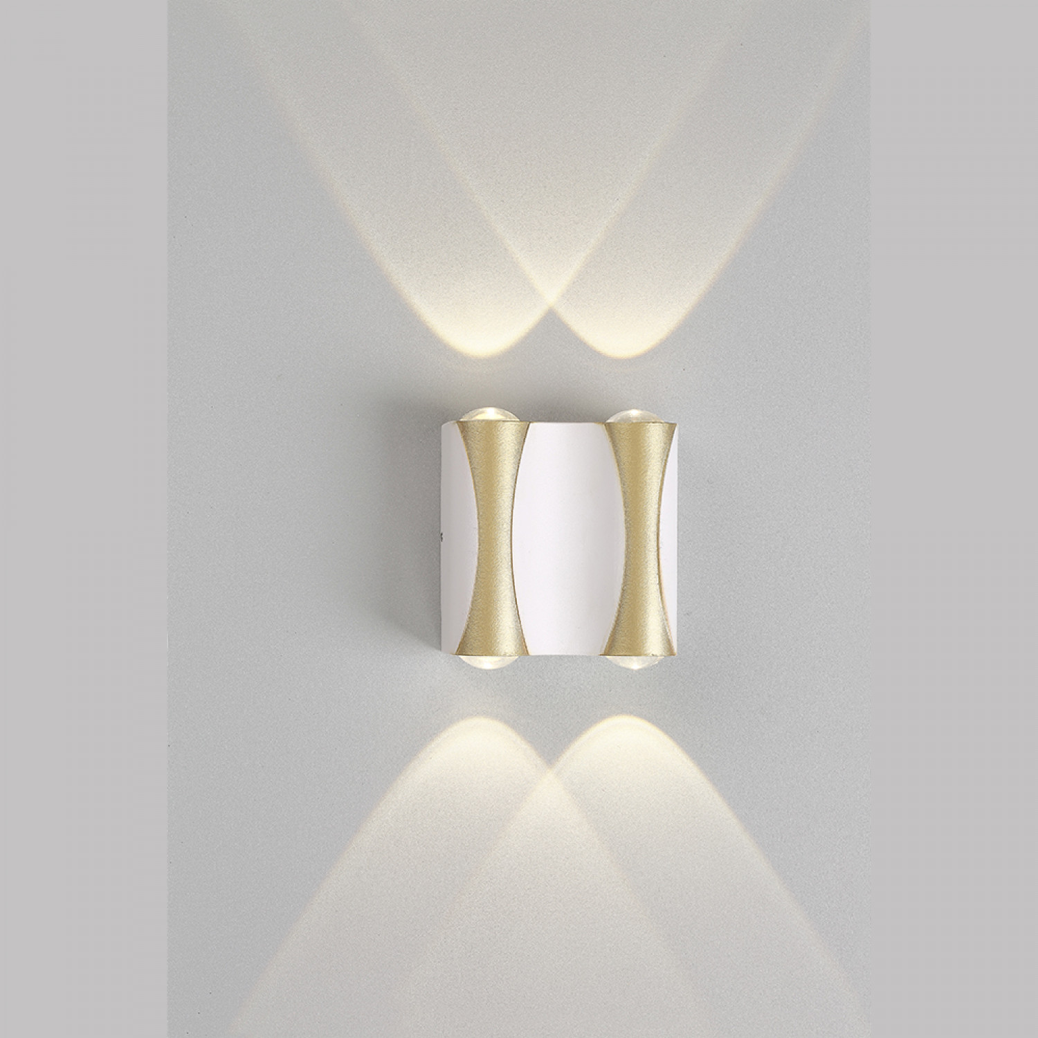 Бра Crystal Lux CLT 022W2 WH-GO 4000K