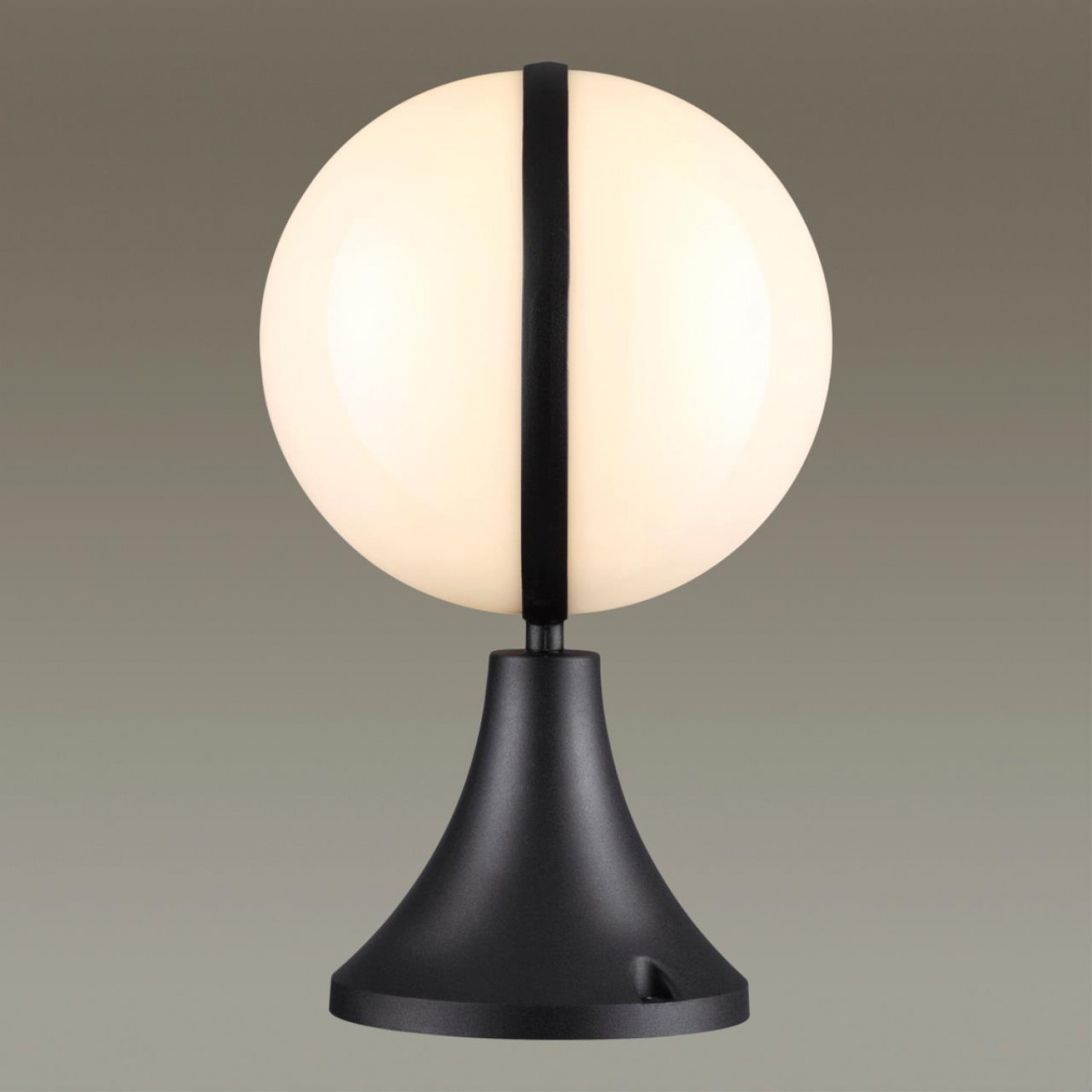 Уличный светильник на базу Odeon Light 4832/1A LOMEO