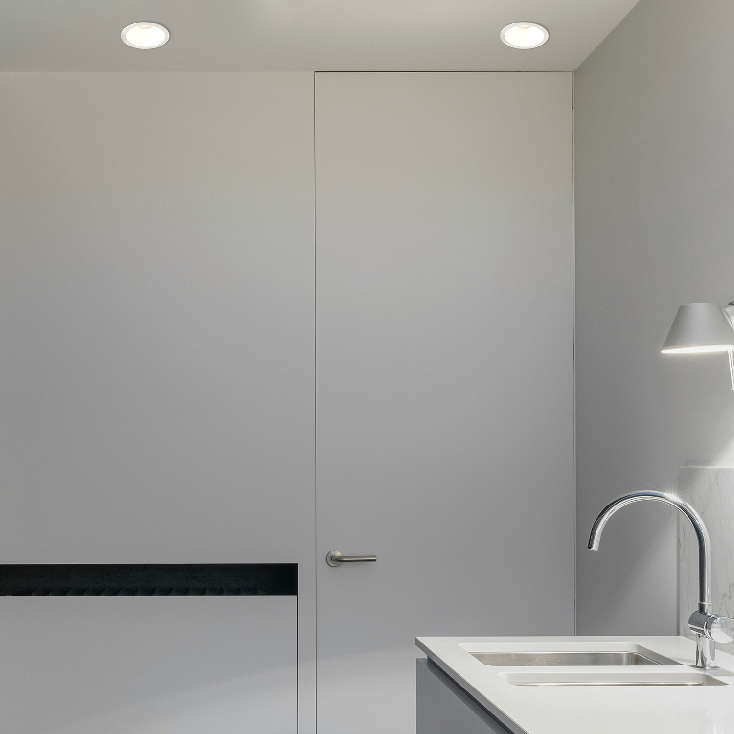 Светильник встраиваемый Crystal Lux CLT 008C83 WH 3000K IP54
