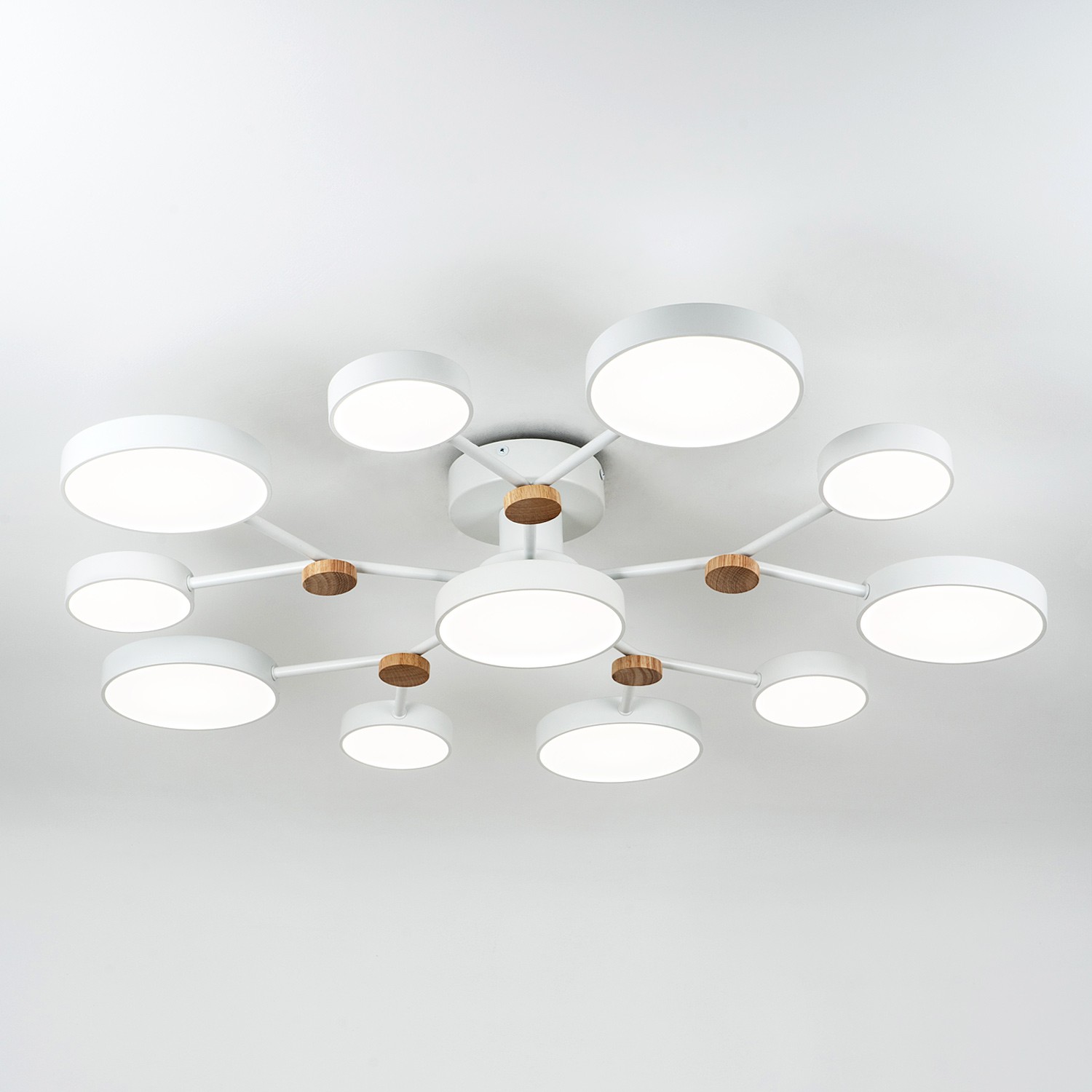Потолочный светильник LED4U L3201-960 WT