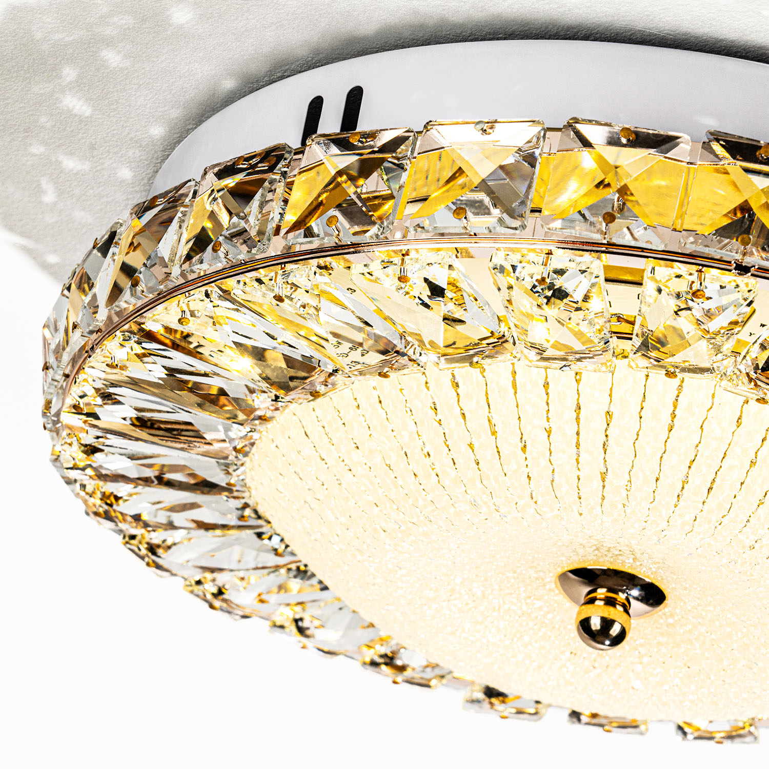 Потолочный светильник LED4U L1146-300 GD