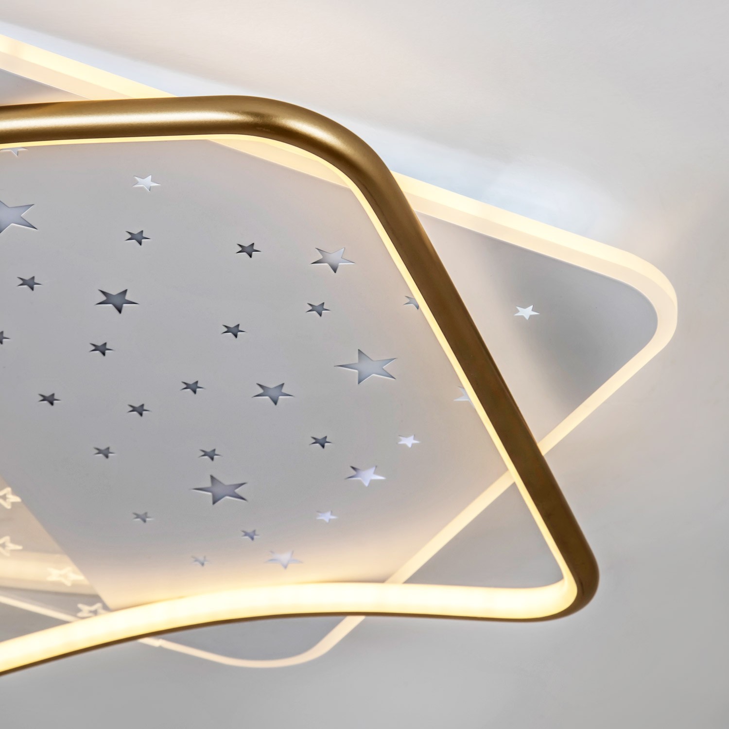 Потолочный светильник LED4U L1037-520 GD