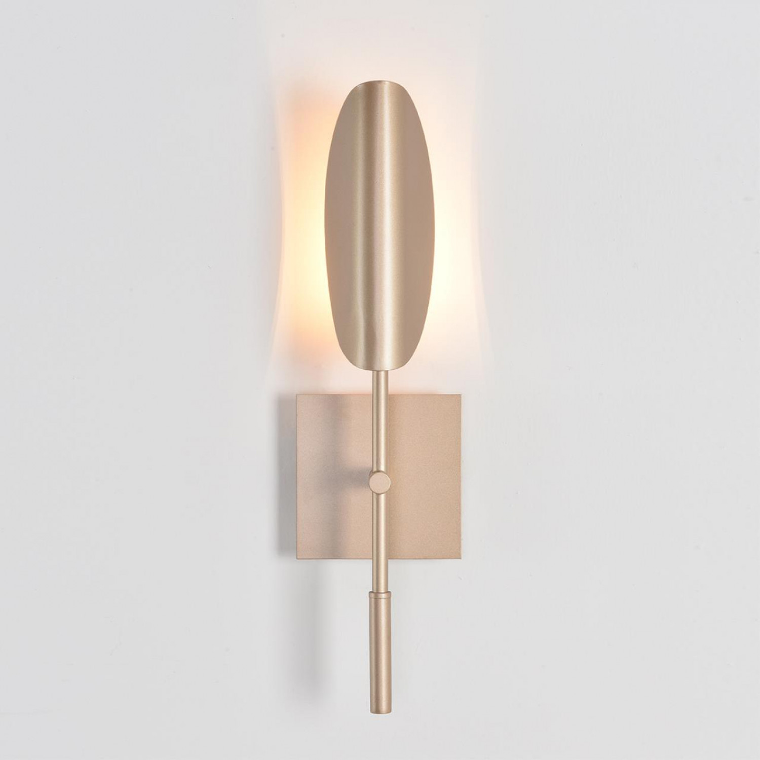 Бра Lumion 8399/1W FOLIO