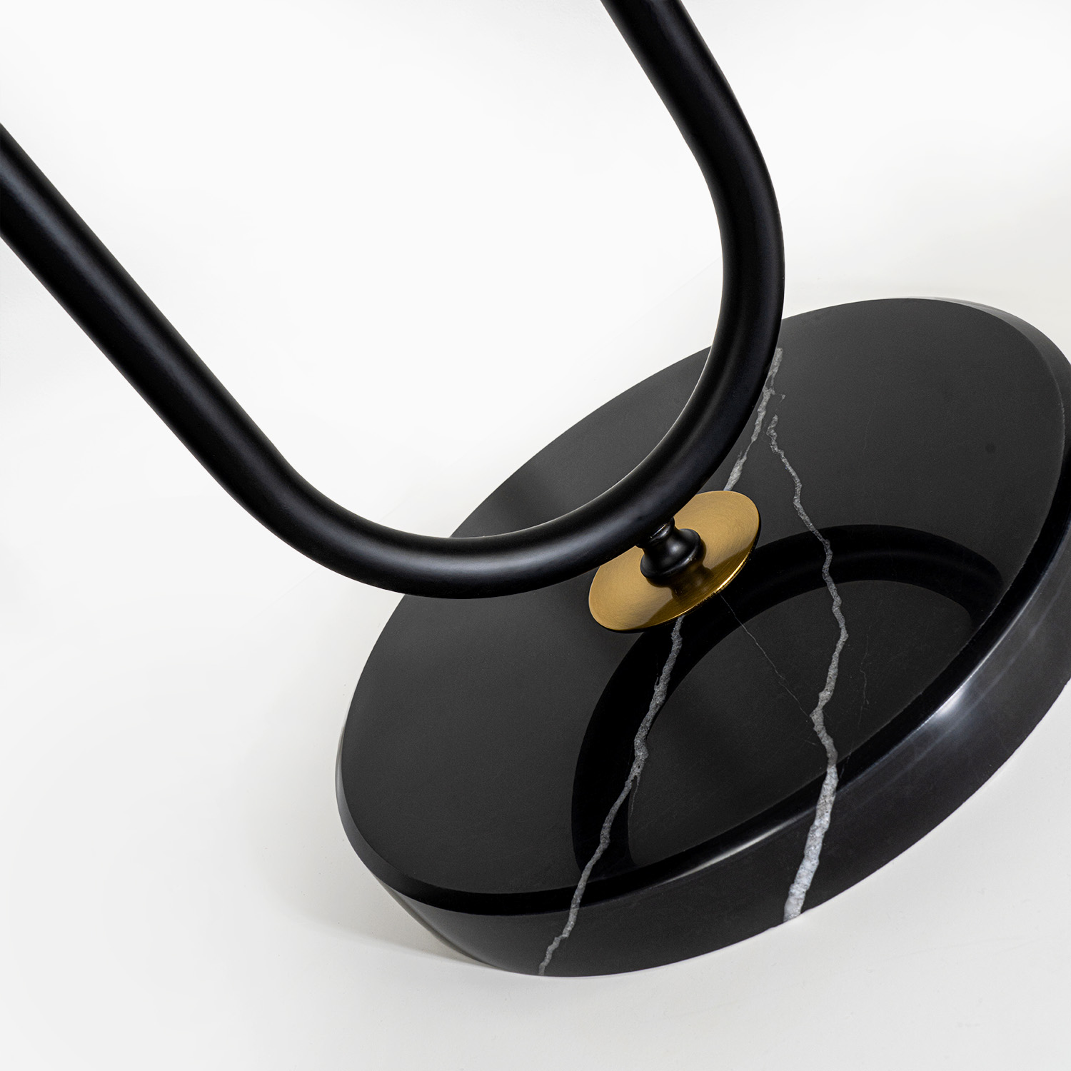 Напольный светильник MODELUX MD.6806.01FL