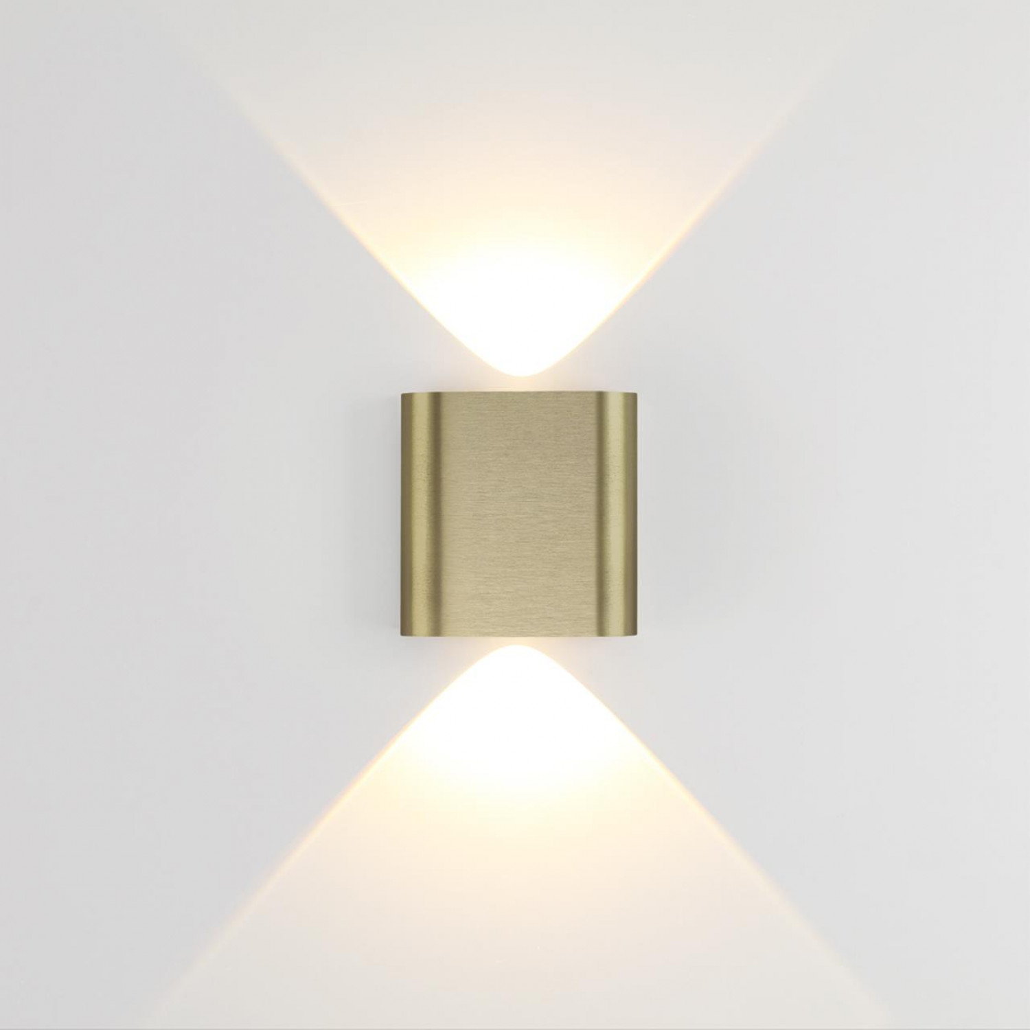 Настенный светильник Odeon Light 7107/2WL MAGNUM